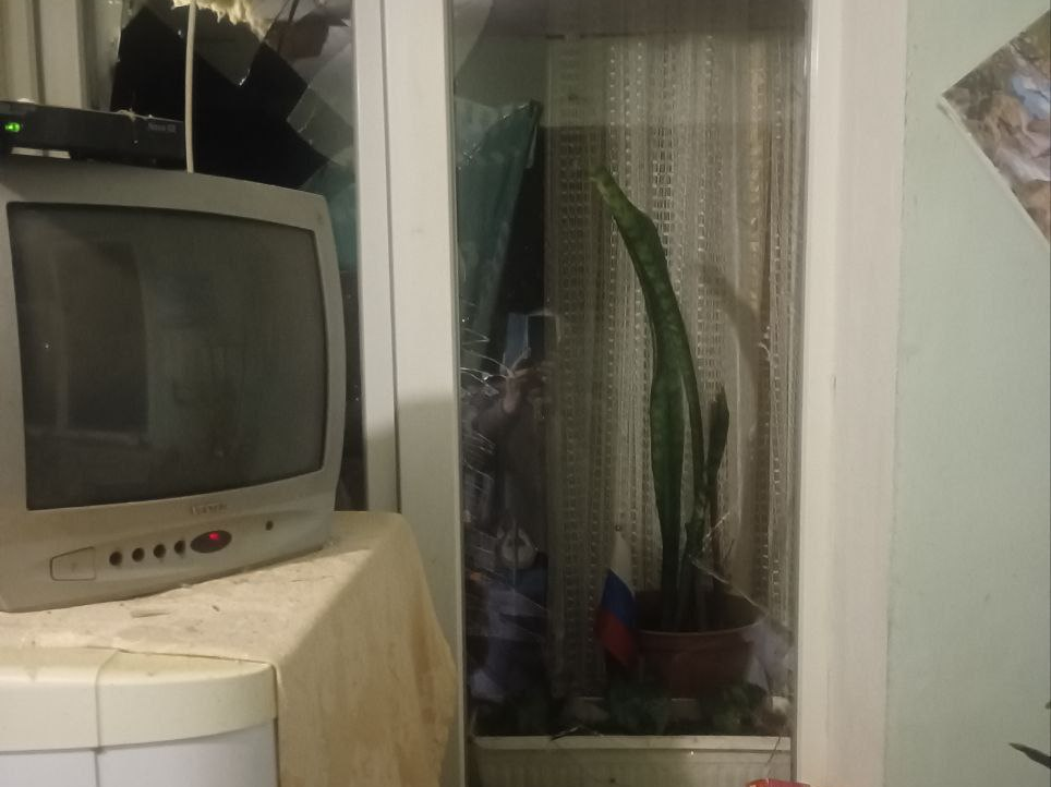 Разбитая прилётом дрона ВСУ кухня в селе Каховского округа